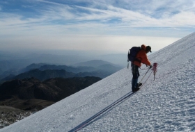 Encuentran a alpinista 