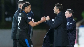 &quot;Gullit&quot; Peña llegó a México