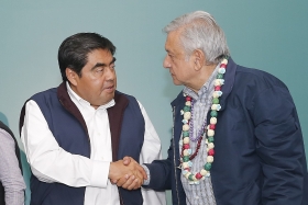 Anunció apoyos para productores de caña en Puebla