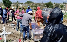 México rebasa las 100 mil muertes por #COVID19