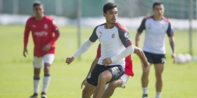 Oswaldo Alanis entrena con el equipo de segunda
