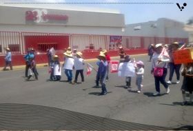 Manifestación de la 28 de Octubre, se dirigen a Casa Aguayo