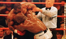 20 años de la mordía de Tyson a Holyfield