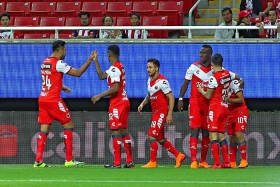 Guadalajara cae en casa y le da vida a Veracruz