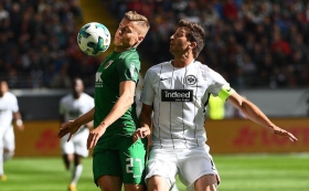 Eintracht Frankfurt pierde en casa ante Augsburgo