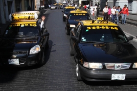 Taxistas poblanos aceptan modernizarse