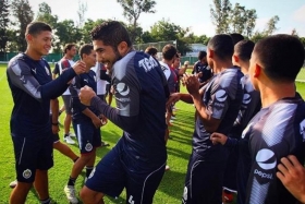 Reporta los seleccionados con Chivas