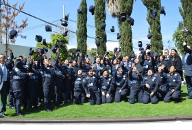 Felicitan a mujeres policías
