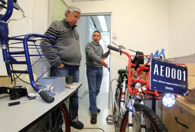 Desarrollan bicicleta del presente