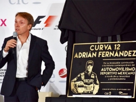 Adrián Fernández es homenajeado en el GP de México