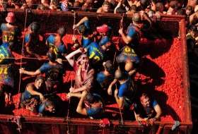 La Tomatina en Boñol, celebra su 70 aniversario #FestivalesDelMundo