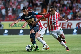 Necaxa y Pumas dividen puntos