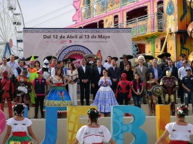 El Gobernador de Puebla Tony Gali recorrió diversos stands 