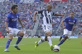Cruz Azul y Monterrey empatan, siguen invictos