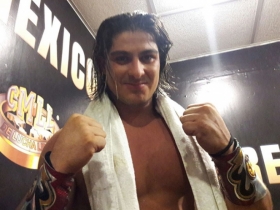 Niebla Roja pierde la tapa en aniversario del CMLL