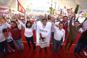 Se reunió con simpatizantes y liderazgos en Tlatlauquitepec 