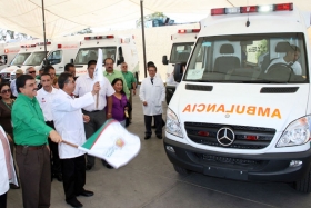 Seis de las 15 ambulancias son de cuidados intensivos