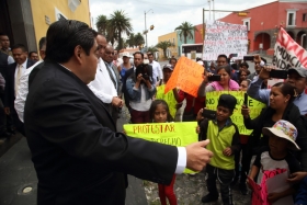 Les garantizó que sus demandas serán escuchadas