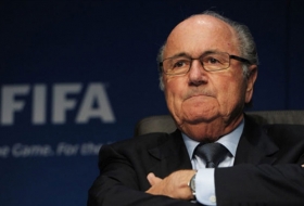 Pretenden suspender a Joseph Blatter por 90 días