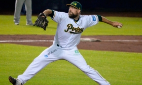 Pericos vence 11-2 a Algodoneros en primer juego de serie