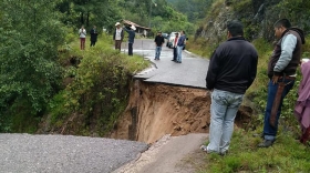 Derrumbe de carretera Tetela-Zacapoaxtla, en la Sierra Norte de Puebla