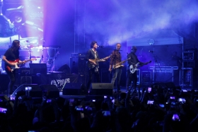 La banda interpretó lo mejor de su repertorio 