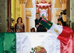Conmemora Tony Gali aniversario de la Independencia de México