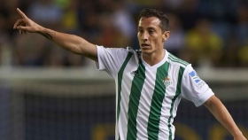 Andrés Guardado luce con Betis