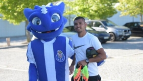 &#039;Tecatito&#039; Corona reaparece en pretemporada del Porto